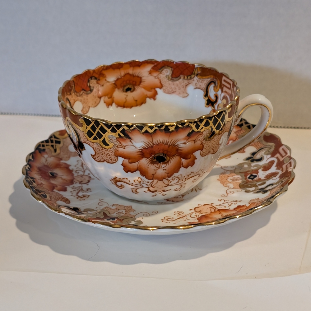 Lovely Radford's Fenton Bone China Teacup & Saucer Imari Floral Pattern